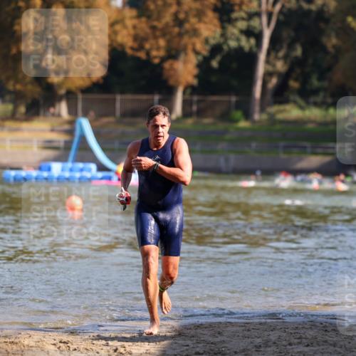 08.09.2024 - Stadtparktriathlon Michael Strokosch http://msf.ph/oto/7029082 08.09.2024 10:30:34 Schwimmen 373 meine-sportfotos.de
