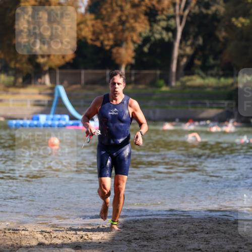 08.09.2024 - Stadtparktriathlon Michael Strokosch http://msf.ph/oto/7029090 08.09.2024 10:30:34 Schwimmen 373 meine-sportfotos.de
