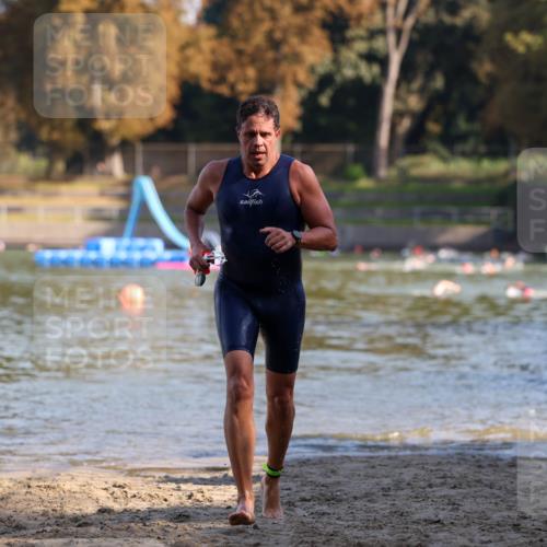 08.09.2024 - Stadtparktriathlon Michael Strokosch http://msf.ph/oto/7029100 08.09.2024 10:30:35 Schwimmen 373 meine-sportfotos.de