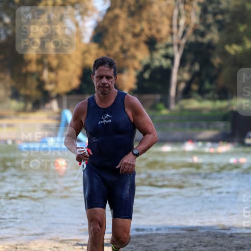 08.09.2024 - Stadtparktriathlon Michael Strokosch http://msf.ph/oto/7029111 08.09.2024 10:30:36 Schwimmen 373 meine-sportfotos.de