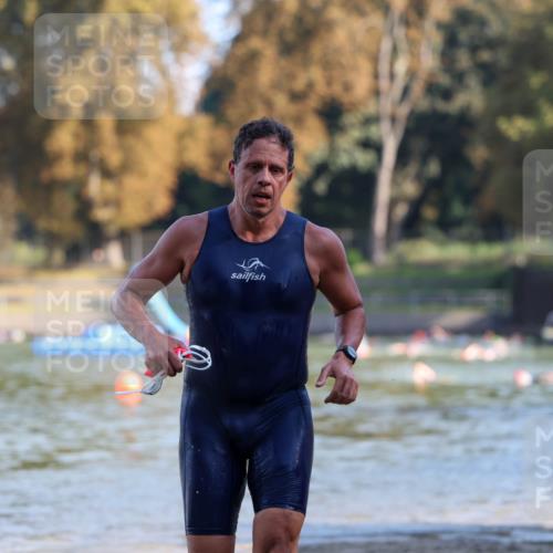 08.09.2024 - Stadtparktriathlon Michael Strokosch http://msf.ph/oto/7029114 08.09.2024 10:30:36 Schwimmen 373 meine-sportfotos.de