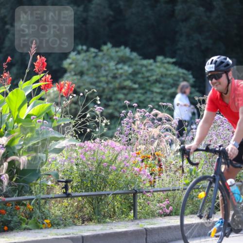 08.09.2024 - Stadtparktriathlon Zöllner http://msf.ph/oto/7029133 08.09.2024 11:06:17 Radfahren 394, 455, 471, 533 meine-sportfotos.de