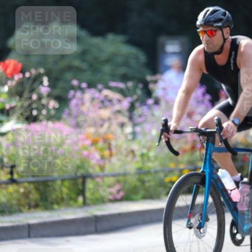 08.09.2024 - Stadtparktriathlon Zöllner http://msf.ph/oto/7029139 08.09.2024 11:06:19 Radfahren 394, 455, 471, 533 meine-sportfotos.de