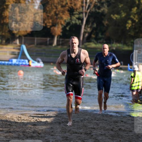 08.09.2024 - Stadtparktriathlon Michael Strokosch http://msf.ph/oto/7029143 08.09.2024 10:31:13 Schwimmen 391, 408 meine-sportfotos.de