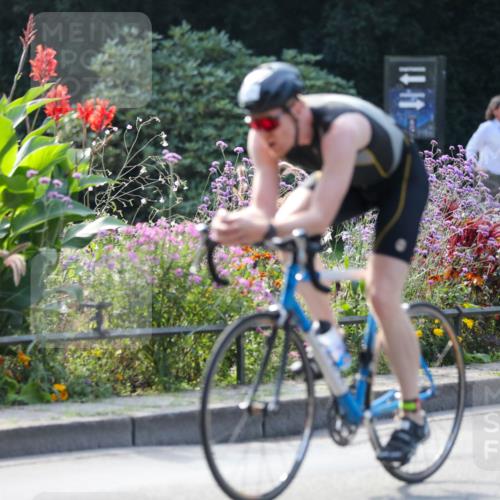 08.09.2024 - Stadtparktriathlon Zöllner http://msf.ph/oto/7029152 08.09.2024 11:06:21 Radfahren 394, 455, 471, 533 meine-sportfotos.de