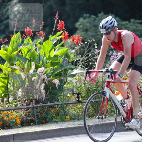08.09.2024 - Stadtparktriathlon Zöllner http://msf.ph/oto/7029166 08.09.2024 11:06:33 Radfahren 390, 402 meine-sportfotos.de