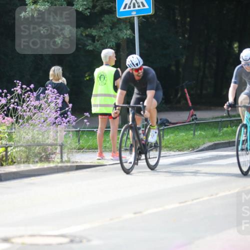 08.09.2024 - Stadtparktriathlon Zöllner http://msf.ph/oto/7029186 08.09.2024 11:06:50 Radfahren 367, 371, 428, 501 meine-sportfotos.de