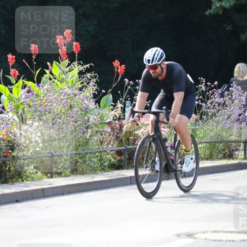 08.09.2024 - Stadtparktriathlon Zöllner http://msf.ph/oto/7029189 08.09.2024 11:06:51 Radfahren 367, 371, 428, 501 meine-sportfotos.de