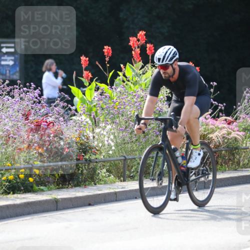 08.09.2024 - Stadtparktriathlon Zöllner http://msf.ph/oto/7029192 08.09.2024 11:06:51 Radfahren 367, 371, 428, 501 meine-sportfotos.de