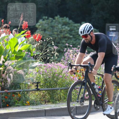 08.09.2024 - Stadtparktriathlon Zöllner http://msf.ph/oto/7029195 08.09.2024 11:06:51 Radfahren 367, 371, 428, 501 meine-sportfotos.de