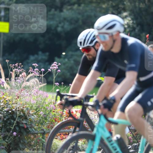 08.09.2024 - Stadtparktriathlon Zöllner http://msf.ph/oto/7029200 08.09.2024 11:06:52 Radfahren 367, 371, 428, 501 meine-sportfotos.de