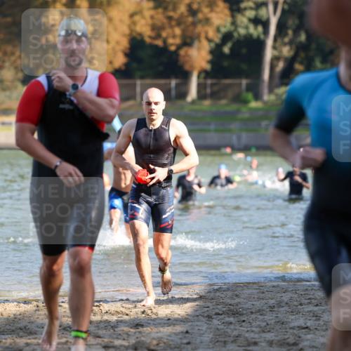 08.09.2024 - Stadtparktriathlon Michael Strokosch http://msf.ph/oto/7029215 08.09.2024 10:31:51 Schwimmen 43, 414, 435, 448, 451, 457 meine-sportfotos.de