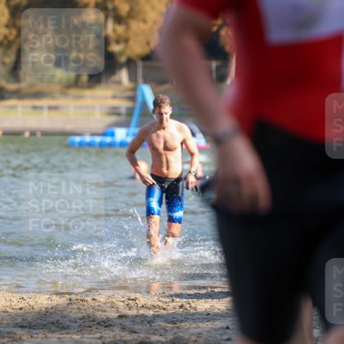 08.09.2024 - Stadtparktriathlon Michael Strokosch http://msf.ph/oto/7029222 08.09.2024 10:31:53 Schwimmen 43, 414, 448, 451, 457 meine-sportfotos.de