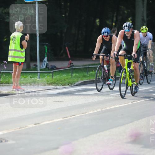 08.09.2024 - Stadtparktriathlon Zöllner http://msf.ph/oto/7029234 08.09.2024 11:07:06 Radfahren 404, 434, 462, 494, 524, 547, 558 meine-sportfotos.de