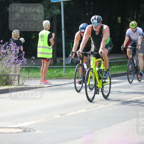 08.09.2024 - Stadtparktriathlon Zöllner http://msf.ph/oto/7029237 08.09.2024 11:07:07 Radfahren 404, 434, 462, 494, 524, 547, 558 meine-sportfotos.de