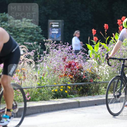 08.09.2024 - Stadtparktriathlon Zöllner http://msf.ph/oto/7029242 08.09.2024 11:07:08 Radfahren 404, 434, 462, 494, 524, 547, 558 meine-sportfotos.de