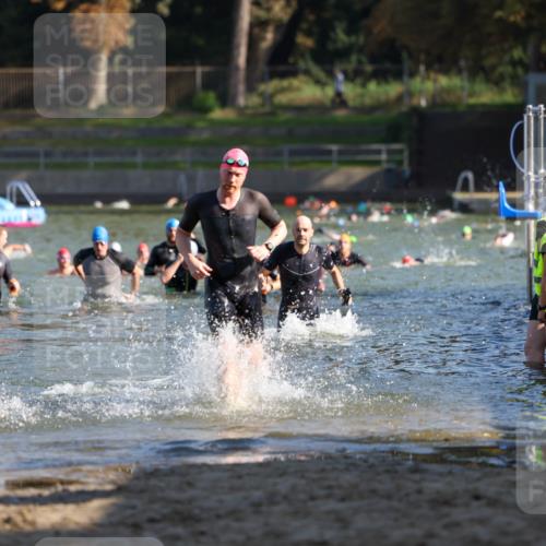 08.09.2024 - Stadtparktriathlon Michael Strokosch http://msf.ph/oto/7029253 08.09.2024 10:32:00 Schwimmen 387, 423, 457 meine-sportfotos.de