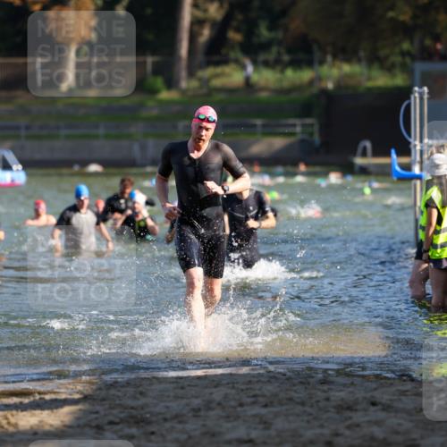 08.09.2024 - Stadtparktriathlon Michael Strokosch http://msf.ph/oto/7029255 08.09.2024 10:32:00 Schwimmen 387, 423, 457 meine-sportfotos.de