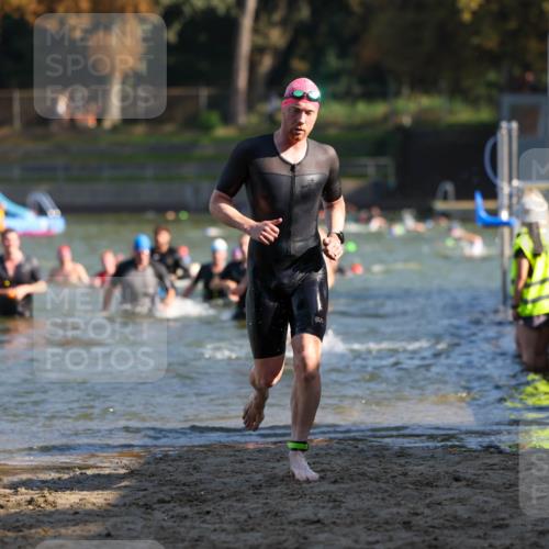 08.09.2024 - Stadtparktriathlon Michael Strokosch http://msf.ph/oto/7029267 08.09.2024 10:32:02 Schwimmen 387, 398, 423, 457 meine-sportfotos.de
