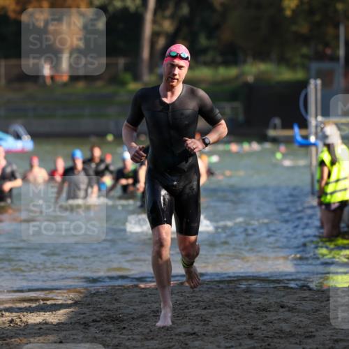 08.09.2024 - Stadtparktriathlon Michael Strokosch http://msf.ph/oto/7029269 08.09.2024 10:32:03 Schwimmen 387, 398, 423, 452, 457 meine-sportfotos.de