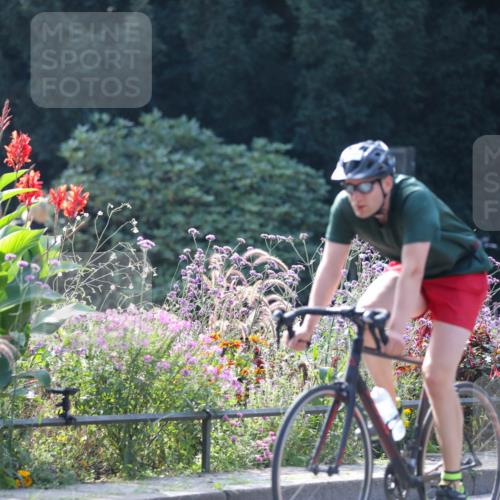 08.09.2024 - Stadtparktriathlon Zöllner http://msf.ph/oto/7029270 08.09.2024 11:07:27 Radfahren 446, 450, 487, 531, 541, 551 meine-sportfotos.de