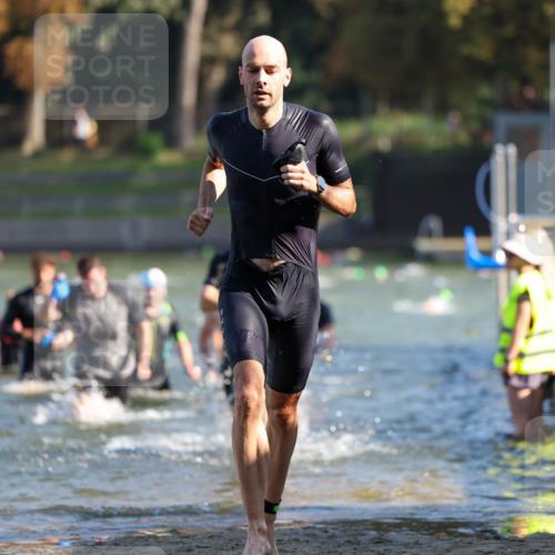 08.09.2024 - Stadtparktriathlon Michael Strokosch http://msf.ph/oto/7029278 08.09.2024 10:32:08 Schwimmen 387, 398, 412, 423, 424, 430, 437, 440, 452, 453 meine-sportfotos.de