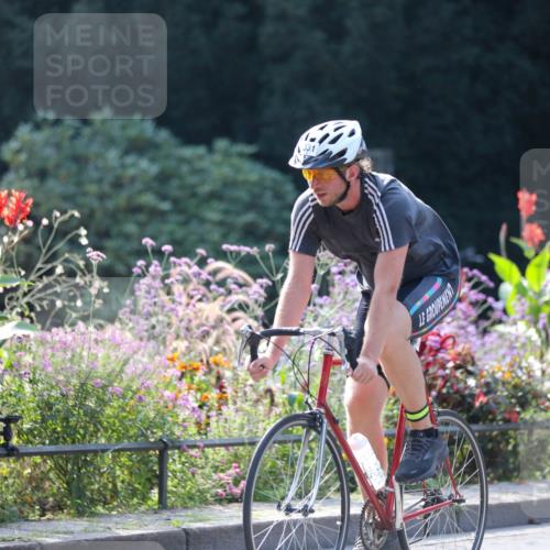 08.09.2024 - Stadtparktriathlon Zöllner http://msf.ph/oto/7029279 08.09.2024 11:07:30 Radfahren 437, 450, 487, 531, 541 meine-sportfotos.de
