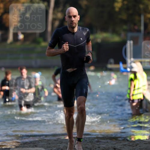 08.09.2024 - Stadtparktriathlon Michael Strokosch http://msf.ph/oto/7029281 08.09.2024 10:32:09 Schwimmen 387, 398, 412, 423, 424, 430, 437, 440, 452, 453 meine-sportfotos.de