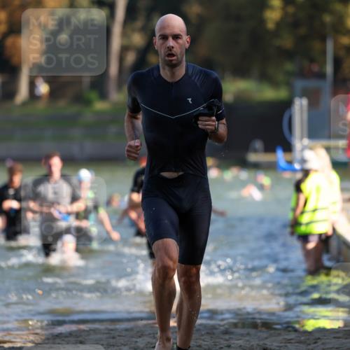 08.09.2024 - Stadtparktriathlon Michael Strokosch http://msf.ph/oto/7029284 08.09.2024 10:32:09 Schwimmen 387, 398, 412, 423, 424, 430, 437, 440, 452, 453 meine-sportfotos.de