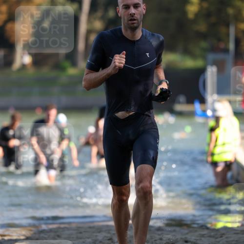 08.09.2024 - Stadtparktriathlon Michael Strokosch http://msf.ph/oto/7029290 08.09.2024 10:32:09 Schwimmen 387, 398, 412, 423, 424, 430, 437, 440, 452, 453 meine-sportfotos.de