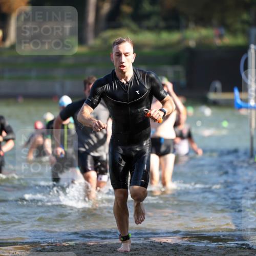 08.09.2024 - Stadtparktriathlon Michael Strokosch http://msf.ph/oto/7029296 08.09.2024 10:32:11 Schwimmen 368, 387, 394, 398, 412, 423, 424, 430, 437, 440, 452, 453 meine-sportfotos.de