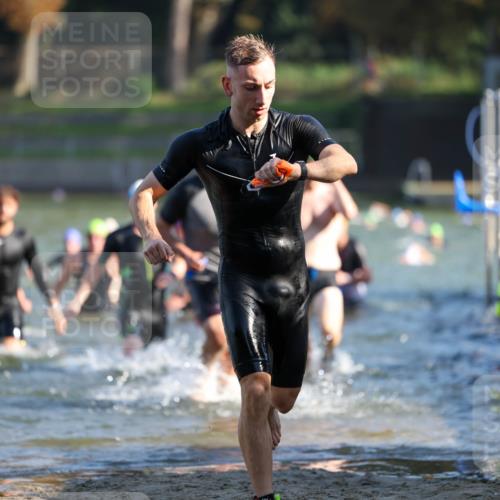 08.09.2024 - Stadtparktriathlon Michael Strokosch http://msf.ph/oto/7029302 08.09.2024 10:32:12 Schwimmen 368, 387, 394, 398, 412, 423, 424, 430, 437, 440, 452, 453 meine-sportfotos.de
