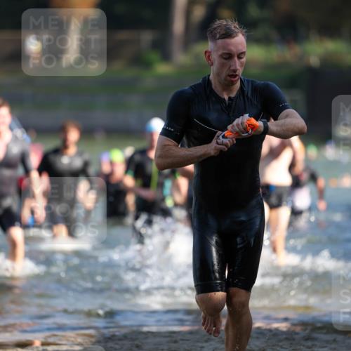 08.09.2024 - Stadtparktriathlon Michael Strokosch http://msf.ph/oto/7029306 08.09.2024 10:32:12 Schwimmen 368, 387, 394, 398, 412, 423, 424, 430, 437, 440, 452, 453 meine-sportfotos.de