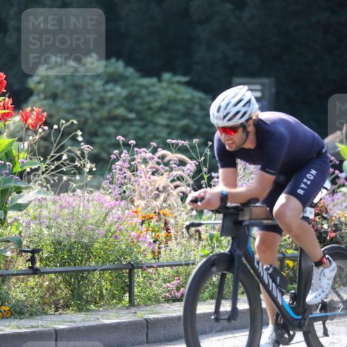 08.09.2024 - Stadtparktriathlon Zöllner http://msf.ph/oto/7029307 08.09.2024 11:07:46 Radfahren 384, 448, 506, 513, 526, 529, 549, 552 meine-sportfotos.de