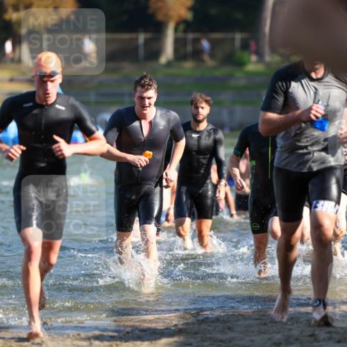 08.09.2024 - Stadtparktriathlon Michael Strokosch http://msf.ph/oto/7029323 08.09.2024 10:32:15 Schwimmen 368, 372, 394, 398, 407, 412, 424, 425, 430, 437, 440, 452, 453 meine-sportfotos.de