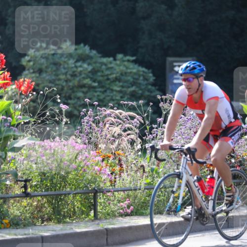 08.09.2024 - Stadtparktriathlon Zöllner http://msf.ph/oto/7029326 08.09.2024 11:07:52 Radfahren 384, 399, 448, 506, 528, 529, 552 meine-sportfotos.de