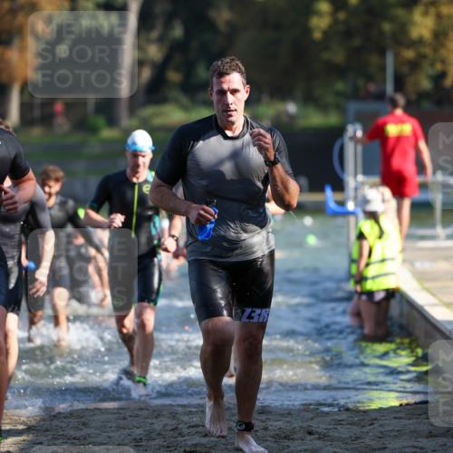 08.09.2024 - Stadtparktriathlon Michael Strokosch http://msf.ph/oto/7029328 08.09.2024 10:32:16 Schwimmen 368, 372, 389, 394, 398, 407, 412, 424, 425, 430, 437, 440, 447, 452, 453 meine-sportfotos.de