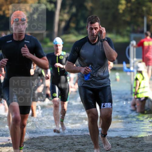 08.09.2024 - Stadtparktriathlon Michael Strokosch http://msf.ph/oto/7029331 08.09.2024 10:32:16 Schwimmen 368, 372, 389, 394, 398, 407, 412, 424, 425, 430, 437, 440, 447, 452, 453 meine-sportfotos.de