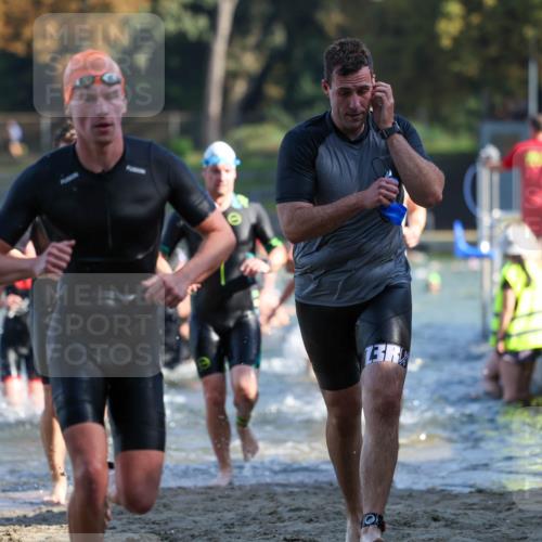 08.09.2024 - Stadtparktriathlon Michael Strokosch http://msf.ph/oto/7029333 08.09.2024 10:32:16 Schwimmen 368, 372, 389, 394, 398, 407, 412, 424, 425, 430, 437, 440, 447, 452, 453 meine-sportfotos.de