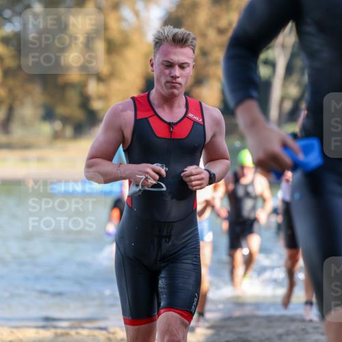 08.09.2024 - Stadtparktriathlon Michael Strokosch http://msf.ph/oto/7029370 08.09.2024 10:32:22 Schwimmen 368, 372, 375, 389, 394, 407, 412, 421, 425, 430, 437, 438, 447, 453 meine-sportfotos.de