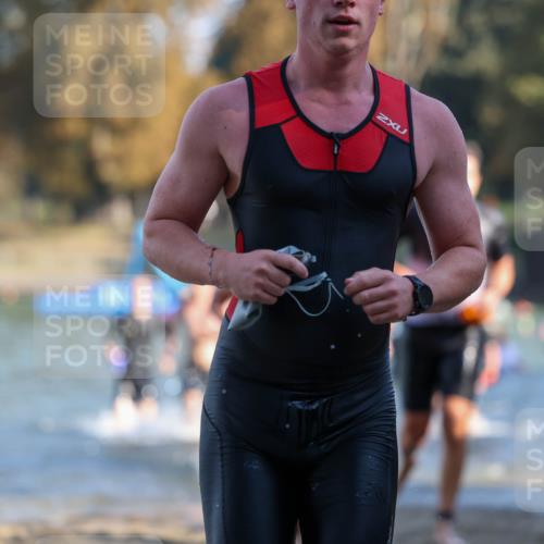 08.09.2024 - Stadtparktriathlon Michael Strokosch http://msf.ph/oto/7029377 08.09.2024 10:32:23 Schwimmen 368, 372, 375, 389, 394, 407, 412, 421, 425, 430, 437, 438, 447 meine-sportfotos.de