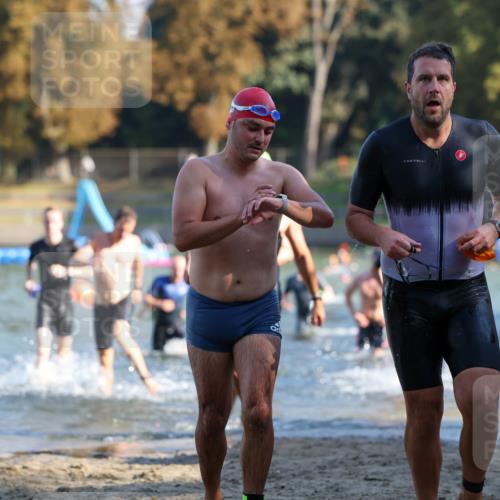 08.09.2024 - Stadtparktriathlon Michael Strokosch http://msf.ph/oto/7029386 08.09.2024 10:32:24 Schwimmen 368, 372, 375, 389, 394, 403, 407, 421, 425, 430, 438, 447 meine-sportfotos.de