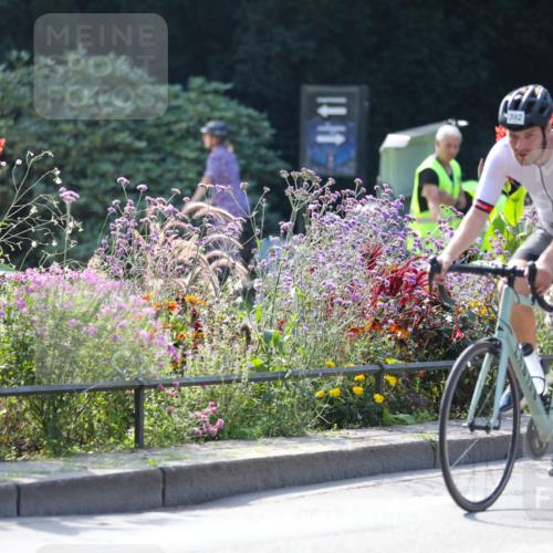 08.09.2024 - Stadtparktriathlon Zöllner http://msf.ph/oto/7029387 08.09.2024 11:08:18 Radfahren 382, 415, 470, 497, 500, 525, 542 meine-sportfotos.de