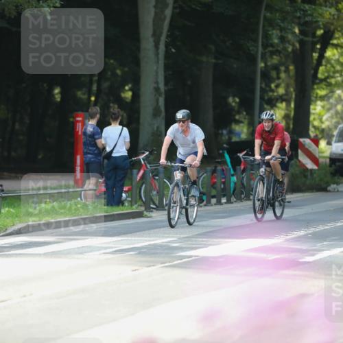 08.09.2024 - Stadtparktriathlon Zöllner http://msf.ph/oto/7029393 08.09.2024 11:08:23 Radfahren 415, 429, 470, 497, 500, 525, 542 meine-sportfotos.de