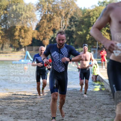 08.09.2024 - Stadtparktriathlon Michael Strokosch http://msf.ph/oto/7029424 08.09.2024 10:32:32 Schwimmen 375, 389, 390, 403, 418, 421, 438, 447, 459 meine-sportfotos.de