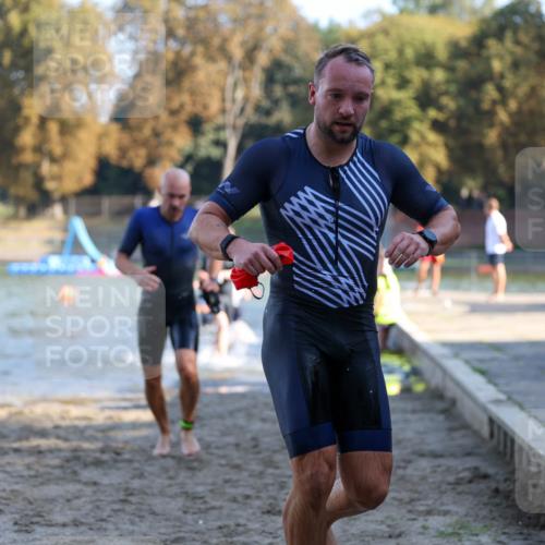 08.09.2024 - Stadtparktriathlon Michael Strokosch http://msf.ph/oto/7029435 08.09.2024 10:32:32 Schwimmen 375, 389, 390, 403, 418, 421, 438, 447, 459 meine-sportfotos.de