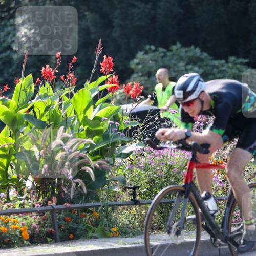 08.09.2024 - Stadtparktriathlon Zöllner http://msf.ph/oto/7029450 08.09.2024 11:08:56 Radfahren 366, 385, 440, 447, 498, 527, 821 meine-sportfotos.de