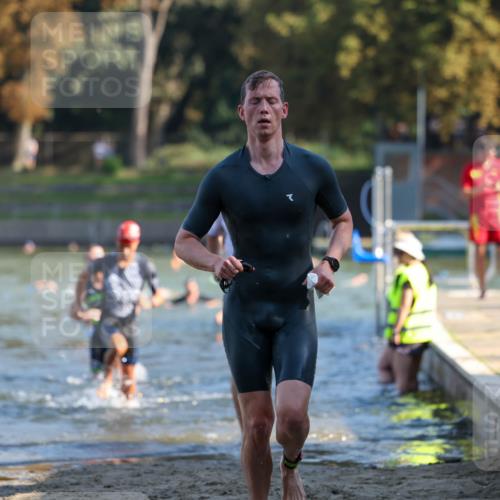 08.09.2024 - Stadtparktriathlon Michael Strokosch http://msf.ph/oto/7029451 08.09.2024 10:32:36 Schwimmen 382, 390, 403, 418, 459 meine-sportfotos.de