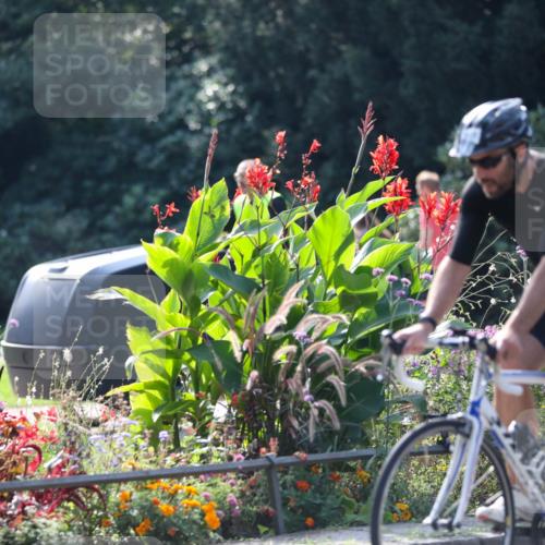 08.09.2024 - Stadtparktriathlon Zöllner http://msf.ph/oto/7029453 08.09.2024 11:08:57 Radfahren 366, 385, 440, 447, 469, 498, 527, 821 meine-sportfotos.de