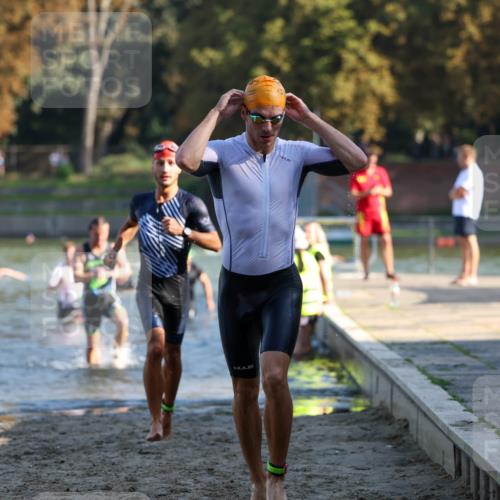 08.09.2024 - Stadtparktriathlon Michael Strokosch http://msf.ph/oto/7029467 08.09.2024 10:32:39 Schwimmen 382, 390, 396, 403, 418, 459 meine-sportfotos.de
